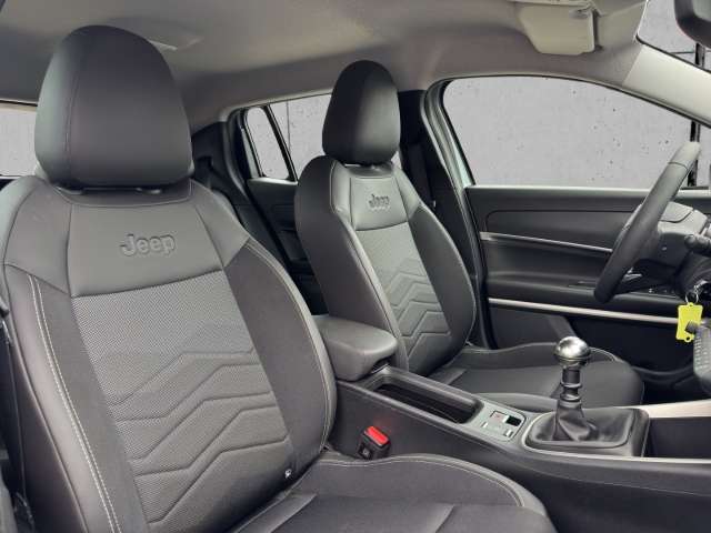 Fahrzeugbild eines Jeep Avenger