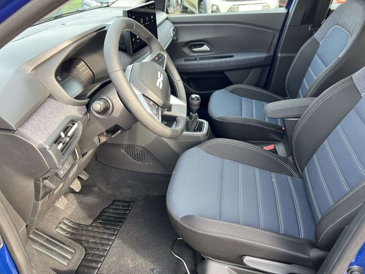 Fahrzeugbild eines Dacia Sandero