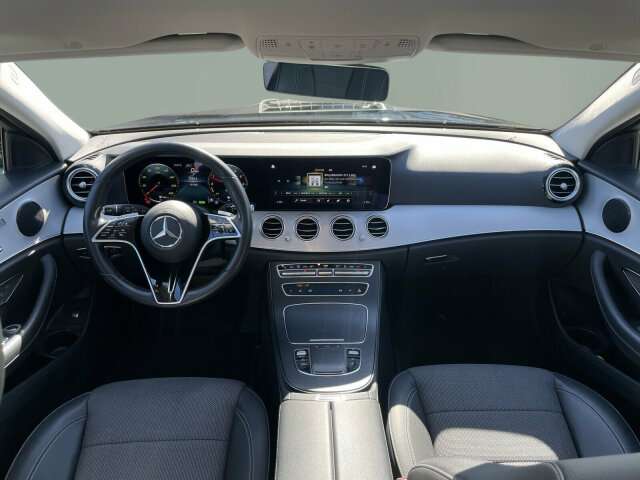 Fahrzeugbild eines Mercedes-Benz E-Klasse