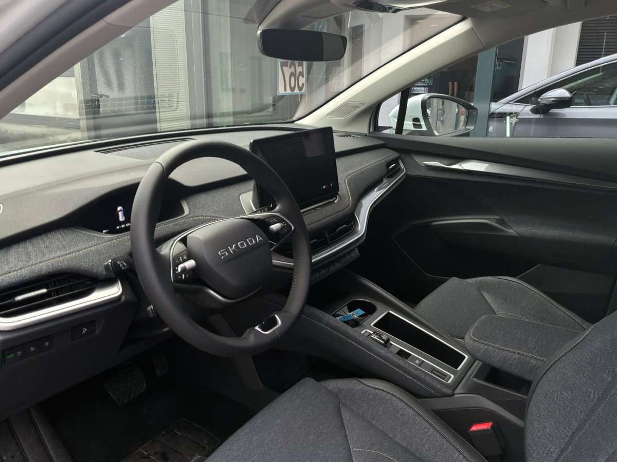 Fahrzeugbild eines Skoda ELROQ