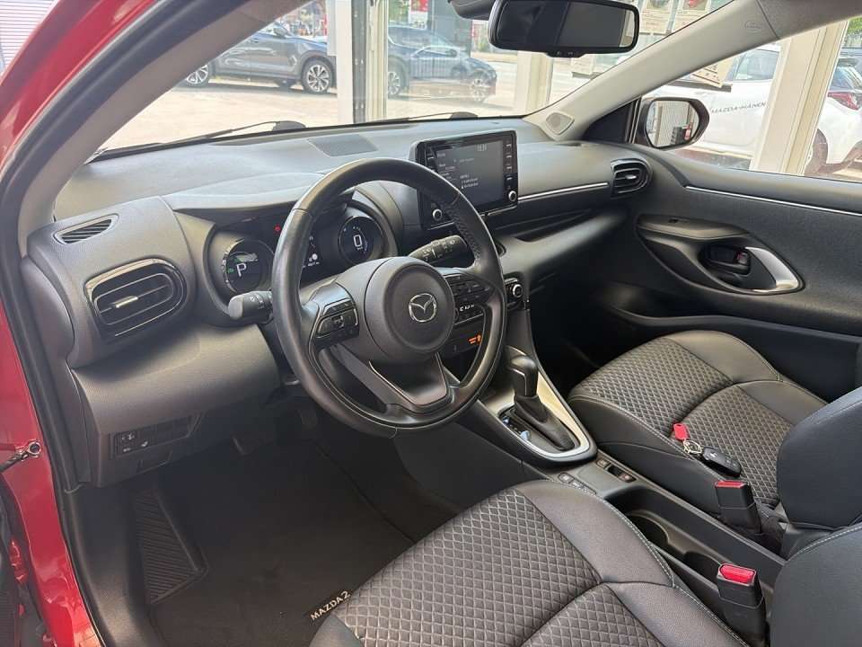 Fahrzeugbild eines Mazda Mazda2 Hybrid