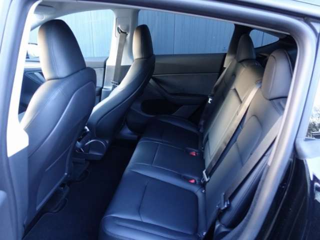 Fahrzeugbild eines TESLA Model Y