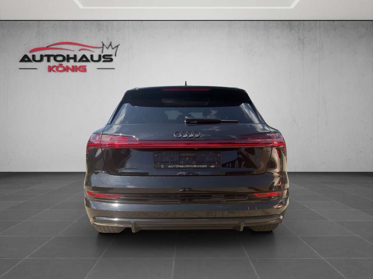 Fahrzeugbild eines Audi e-tron