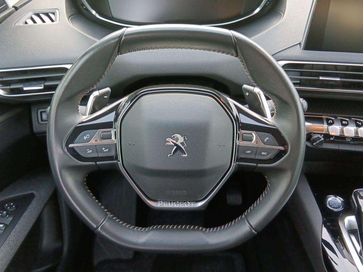 Fahrzeugbild eines Peugeot 5008