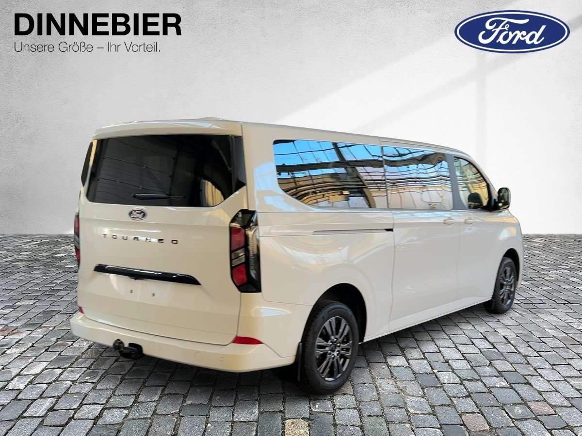Fahrzeugbild eines Ford Tourneo Custom