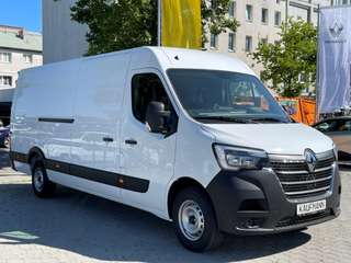 Schräge Frontansicht auf einen Renault Master , freigestellt