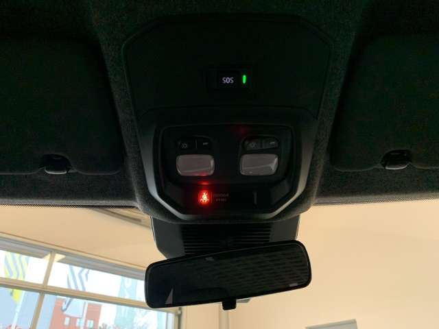 Fahrzeugbild eines Renault 4 E-TECH