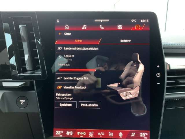 Fahrzeugbild eines Renault Scenic E-TECH