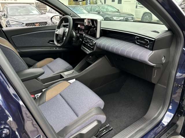 Fahrzeugbild eines Renault 5 E-TECH