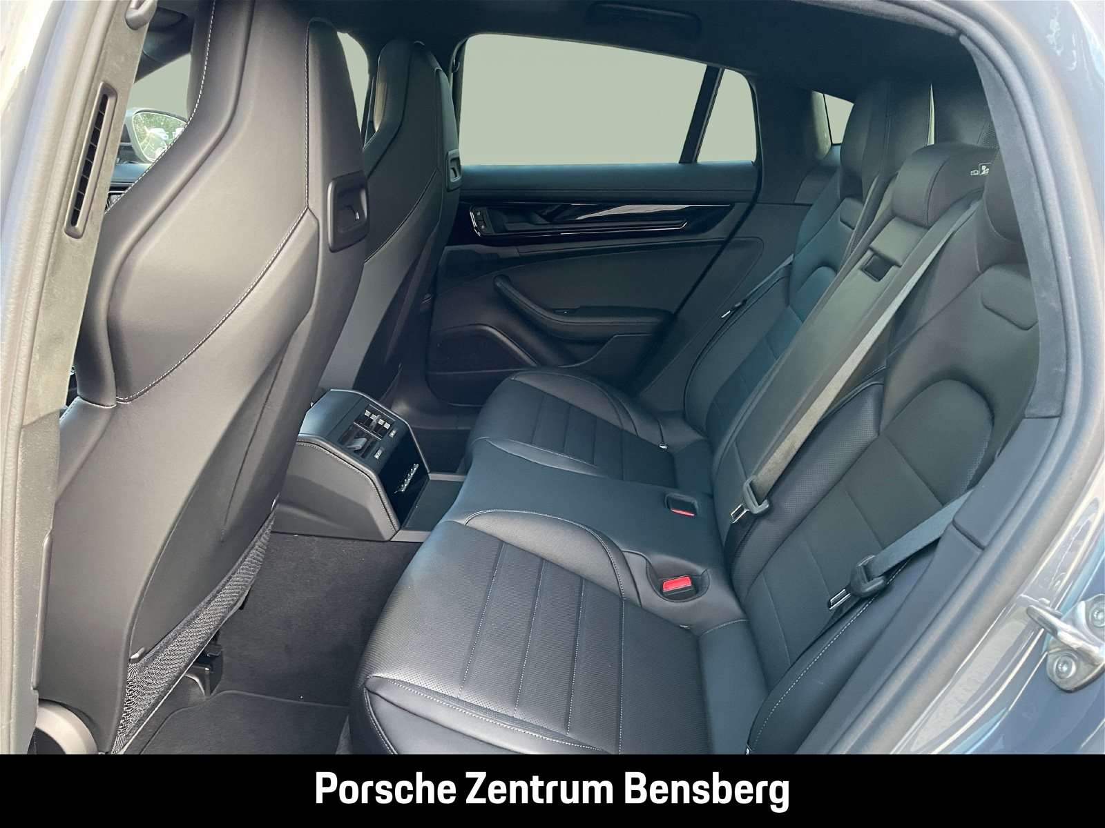 Fahrzeugbild eines Porsche Panamera