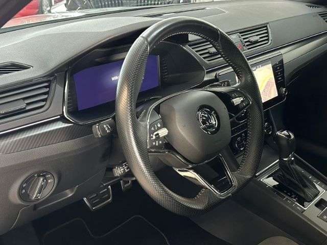Fahrzeugbild eines Skoda Superb
