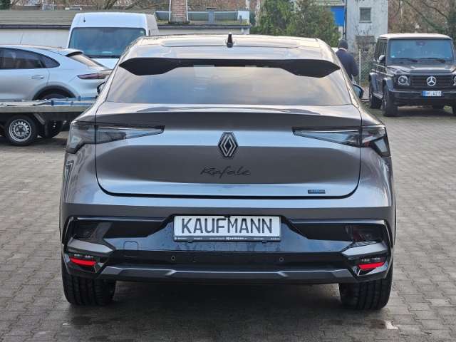 Fahrzeugbild eines Renault Rafale