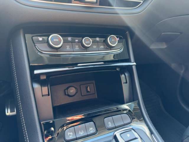 Fahrzeugbild eines Opel Grandland X