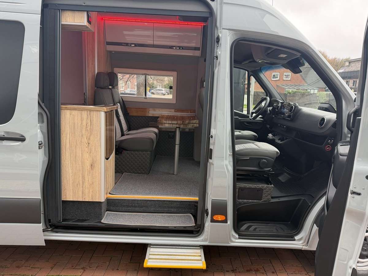Fahrzeugbild eines Mercedes-Benz Sprinter