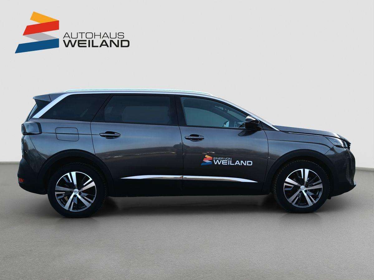 Fahrzeugbild eines Peugeot 5008