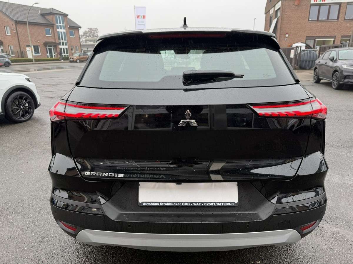 Fahrzeugbild eines Mitsubishi Grandis