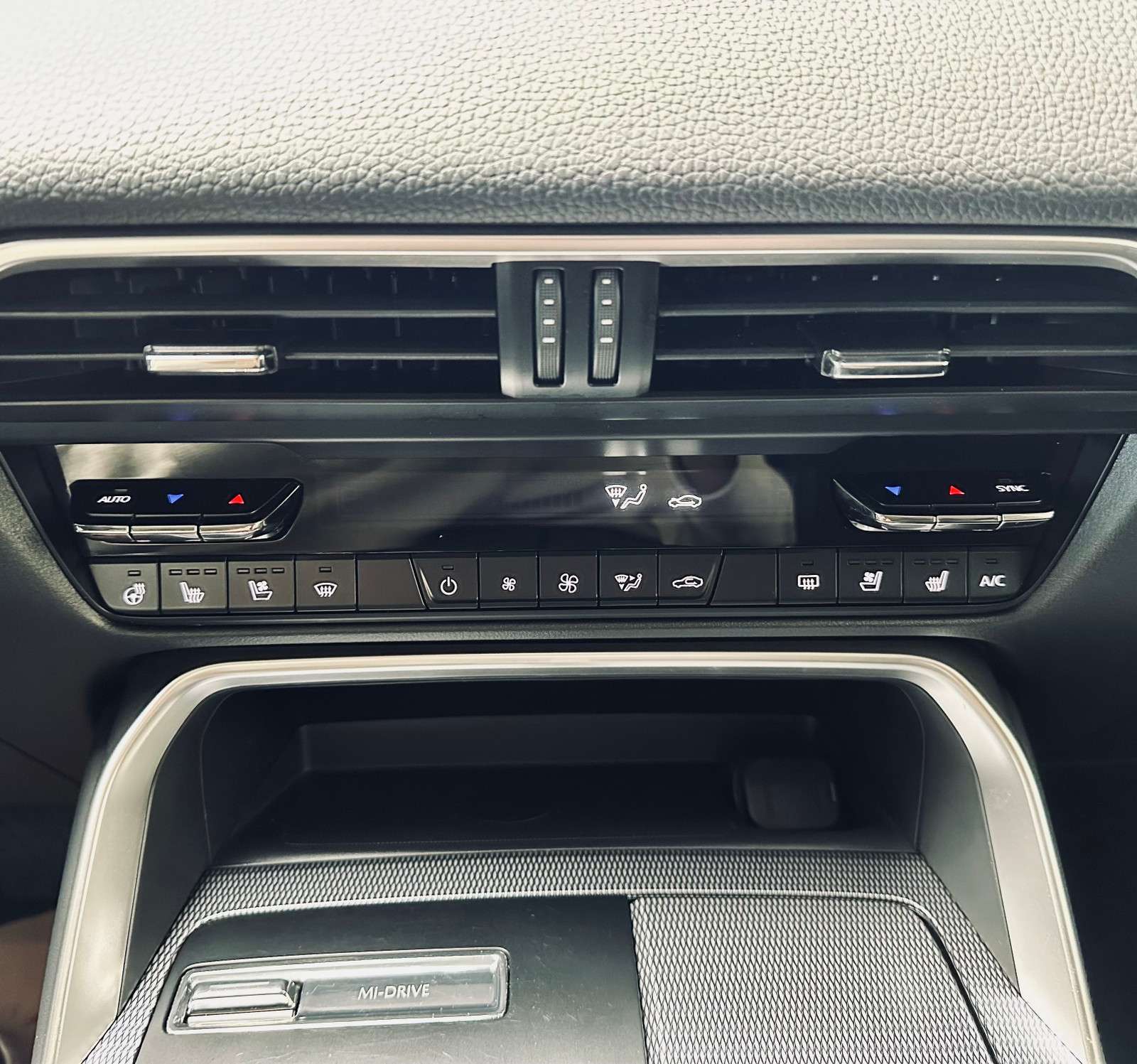 Fahrzeugbild eines Mazda CX-60