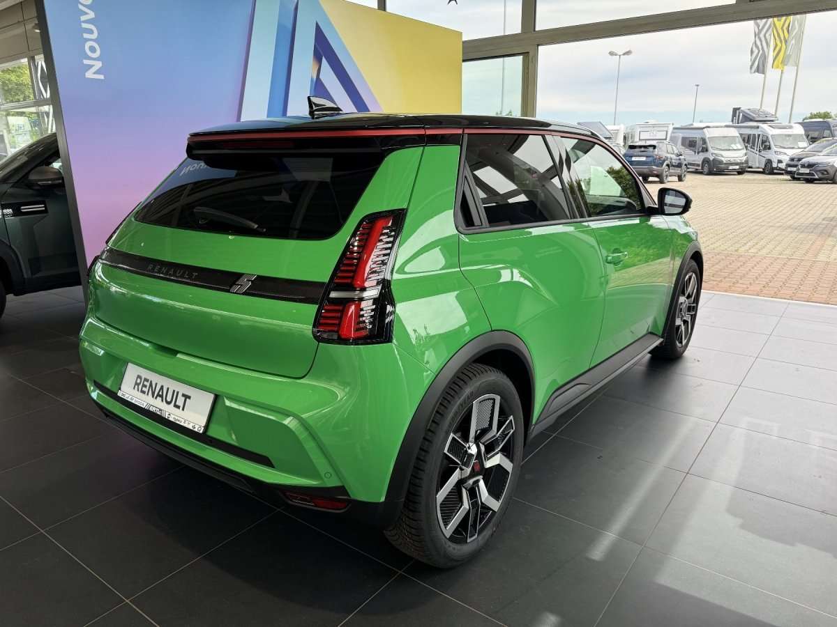 Fahrzeugbild eines Renault 5 E-TECH