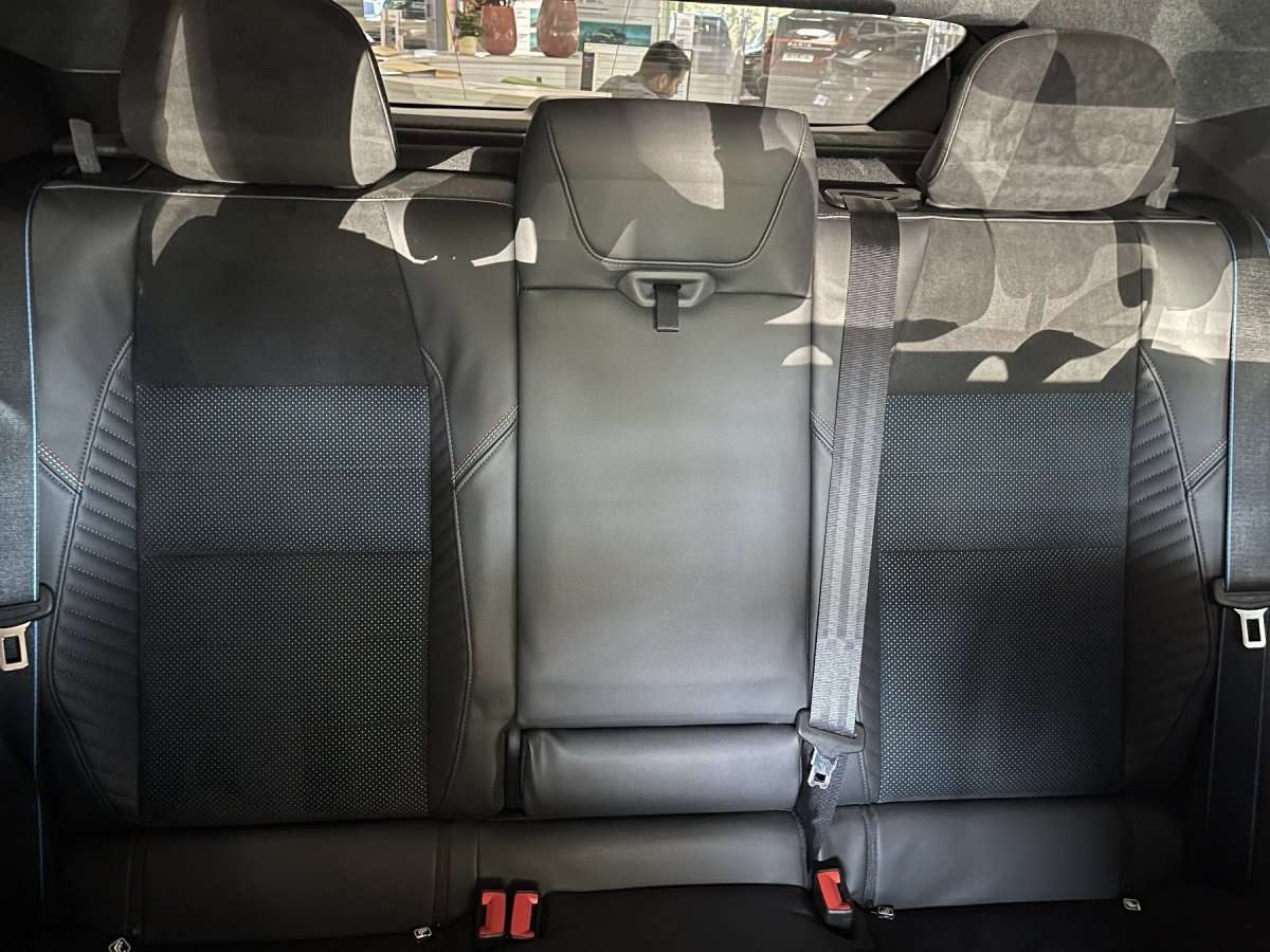 Fahrzeugbild eines Renault Rafale