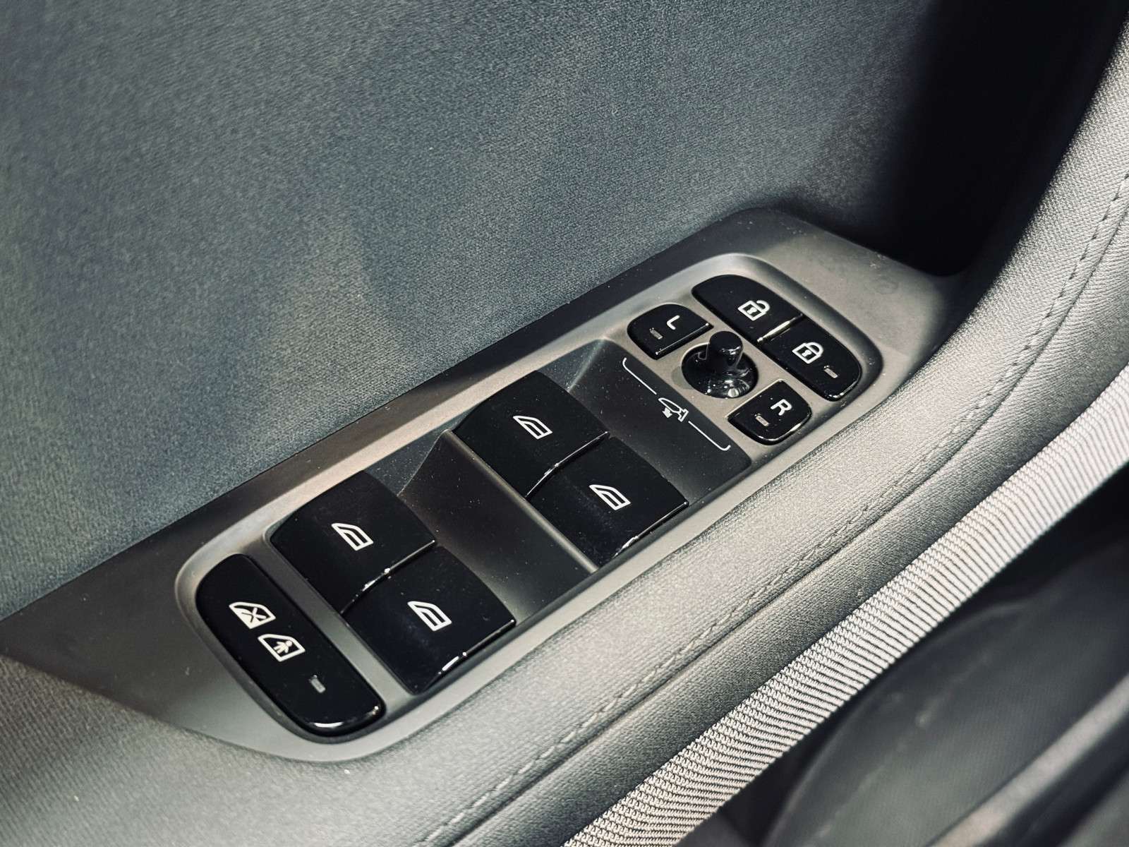 Fahrzeugbild eines Polestar 2