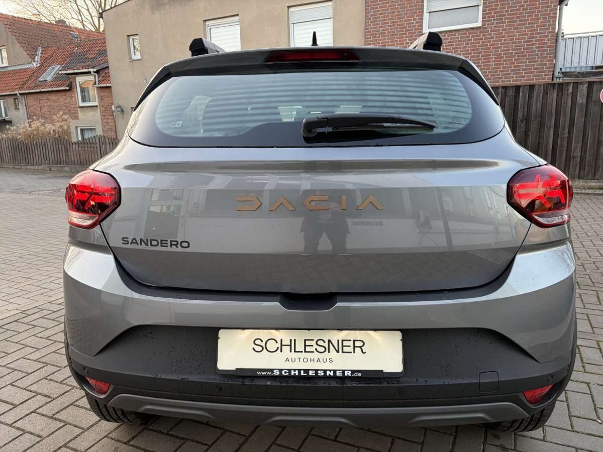 Fahrzeugbild eines Dacia Sandero
