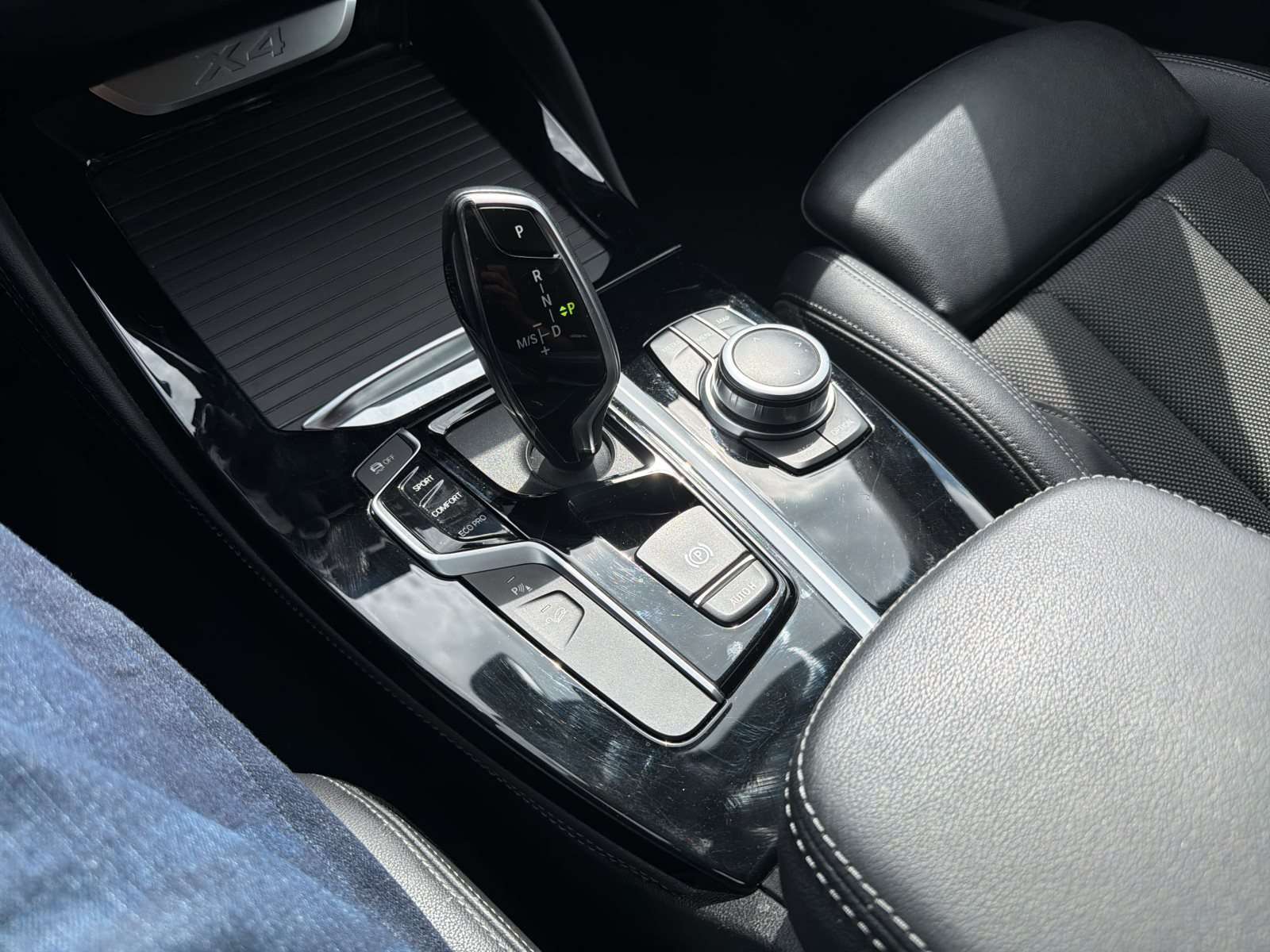 Fahrzeugbild eines BMW X4