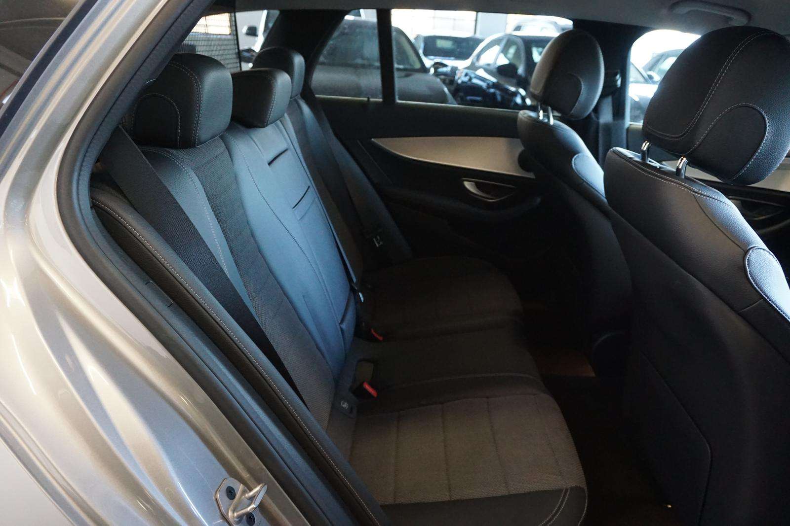 Fahrzeugbild eines Mercedes-Benz E-Klasse