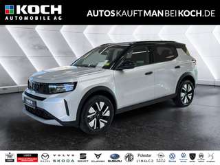 Schräge Frontansicht auf einen Opel Frontera , freigestellt