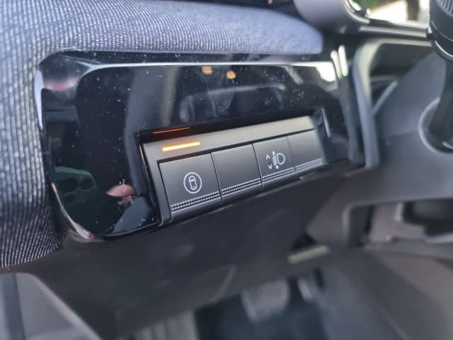 Fahrzeugbild eines Renault 4 E-TECH