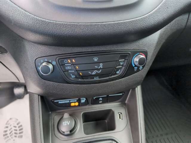 Fahrzeugbild eines Ford Transit Courier