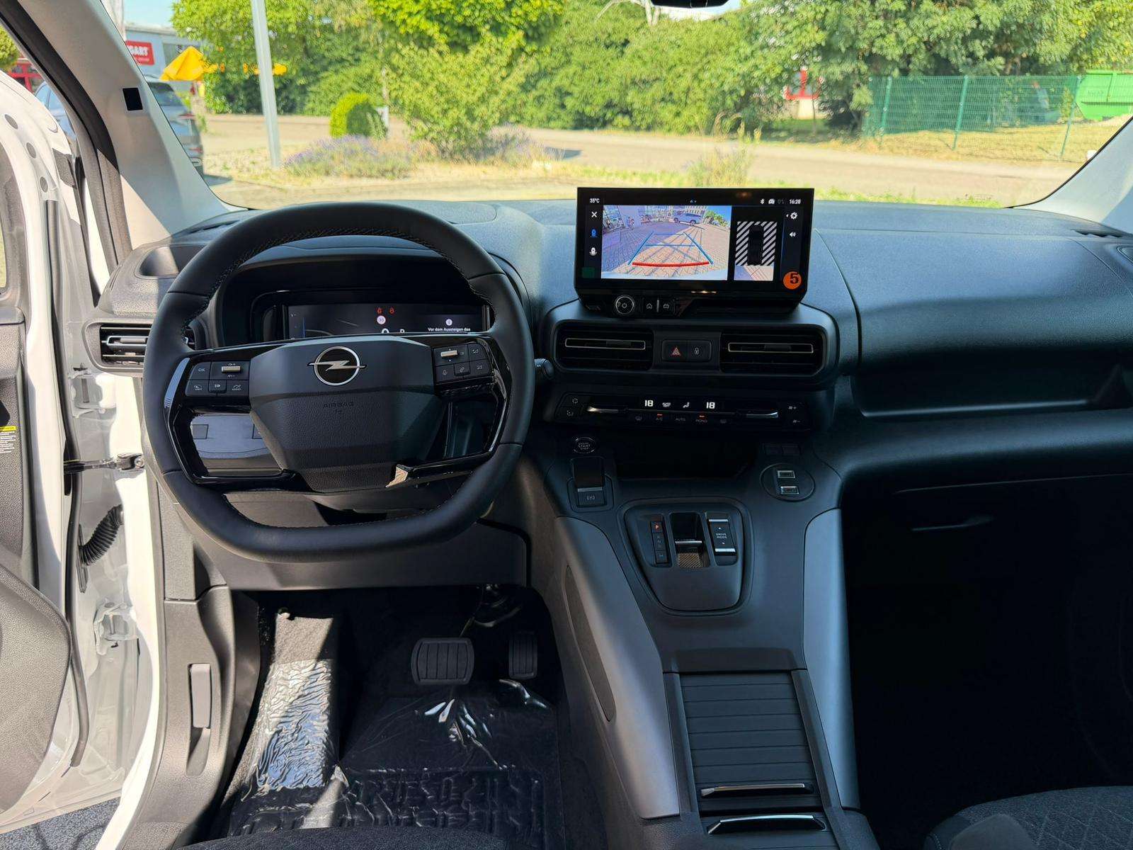 Fahrzeugbild eines Opel Combo Life