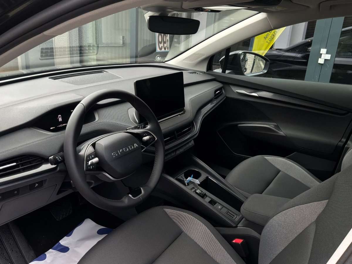 Fahrzeugbild eines Skoda ELROQ
