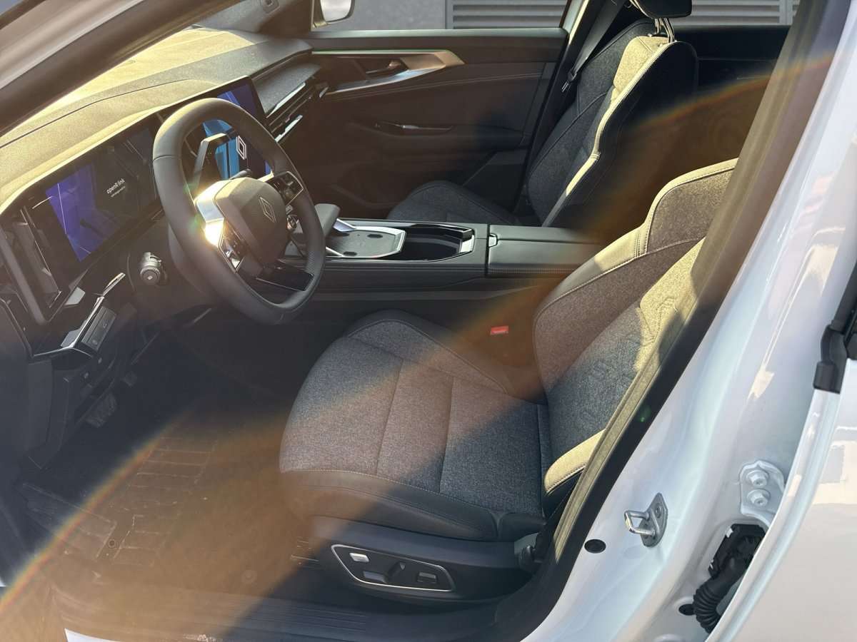 Fahrzeugbild eines Renault Austral