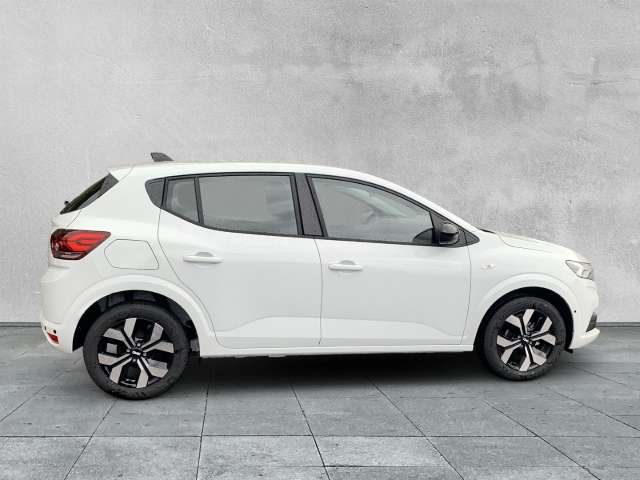 Fahrzeugbild eines Dacia Sandero