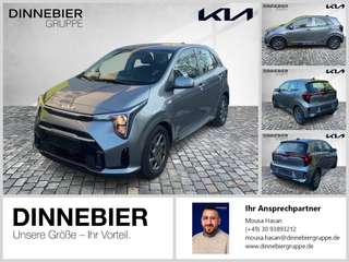 Schräge Frontansicht auf einen Kia Picanto , freigestellt