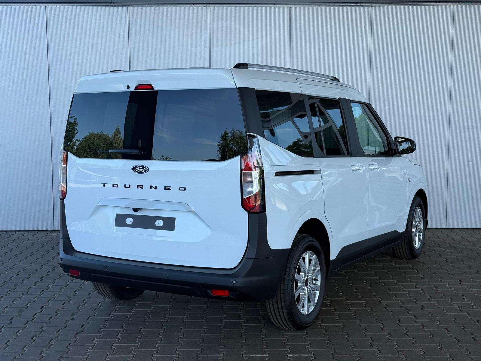 Fahrzeugbild eines Ford Tourneo Courier