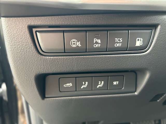 Fahrzeugbild eines Mazda CX-80