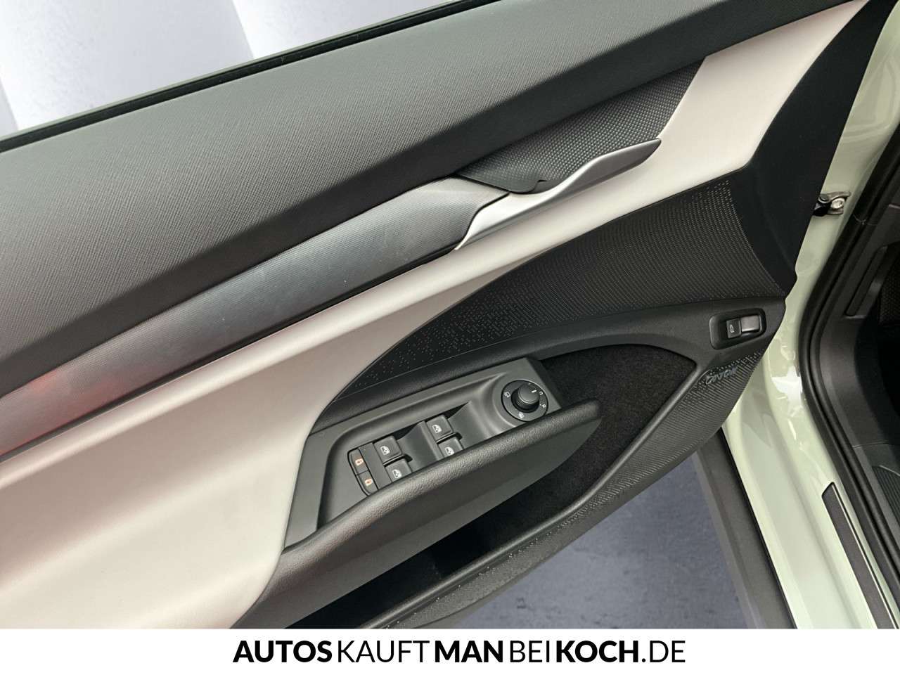 Fahrzeugbild eines Skoda ELROQ