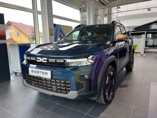 Schräge Frontansicht auf einen Dacia Bigster , freigestellt