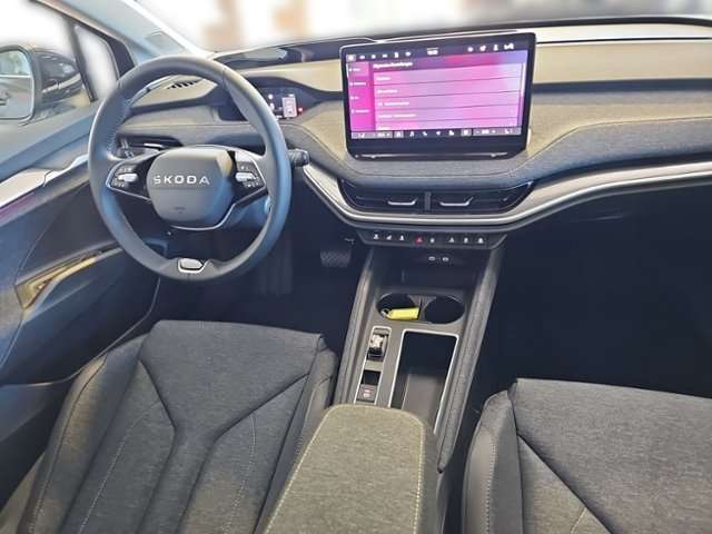 Fahrzeugbild eines Skoda ELROQ