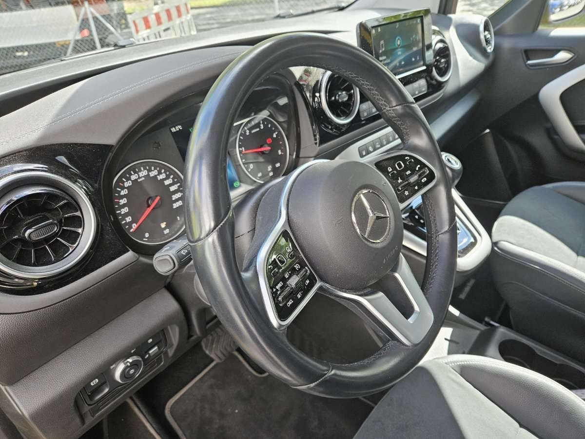 Fahrzeugbild eines Mercedes-Benz Citan