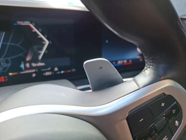 Fahrzeugbild eines BMW X6