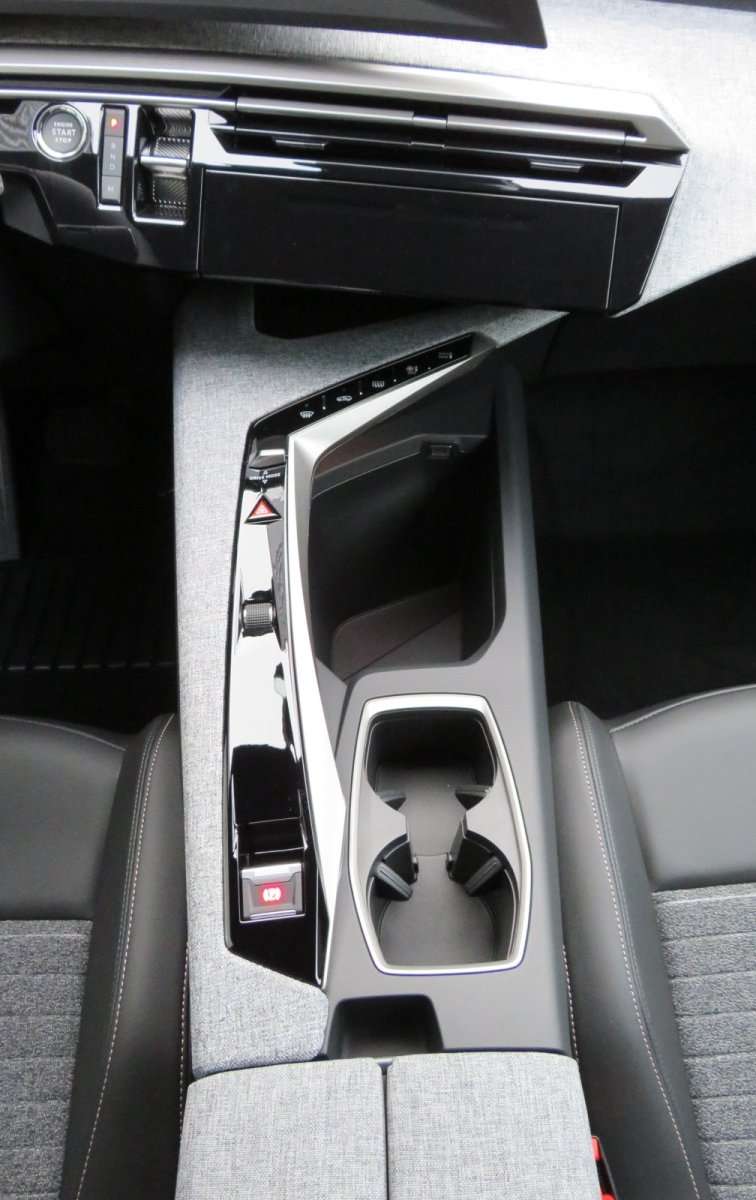 Fahrzeugbild eines Peugeot 3008