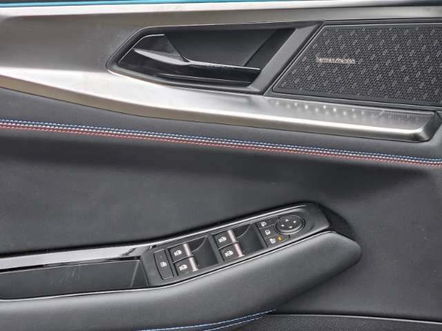 Fahrzeugbild eines Renault Rafale