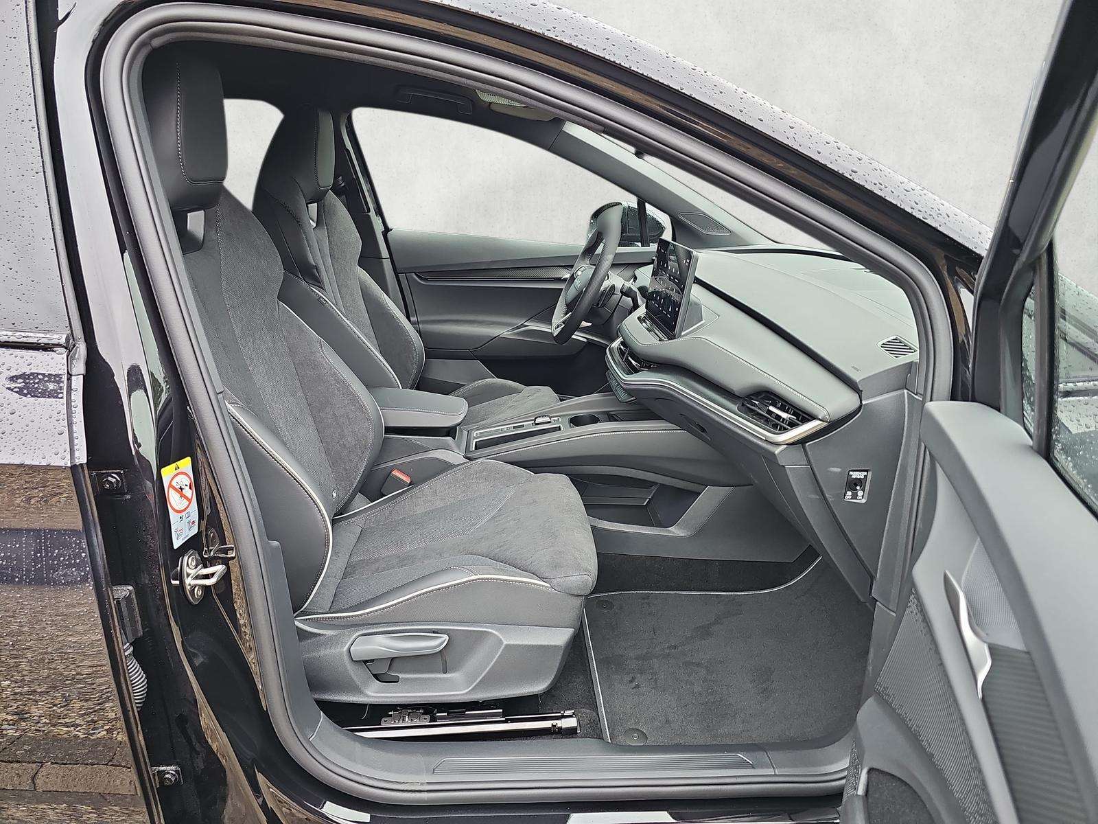 Fahrzeugbild eines Skoda ELROQ
