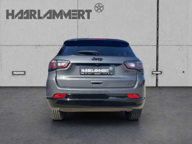 Fahrzeugbild eines Jeep Compass