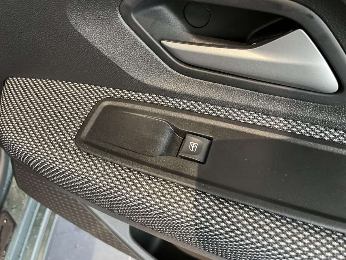 Fahrzeugbild eines Dacia Sandero