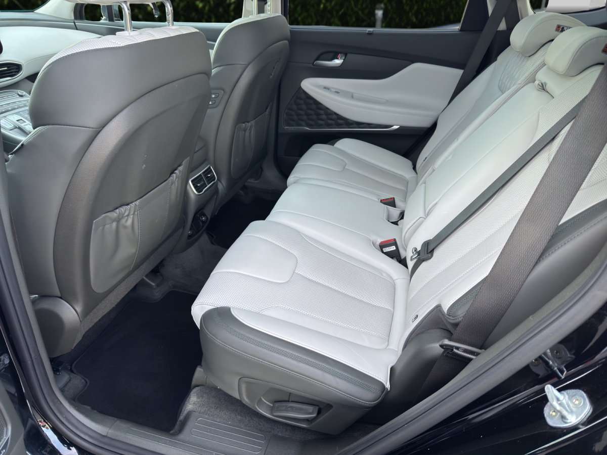 Fahrzeugbild eines Hyundai Santa Fe