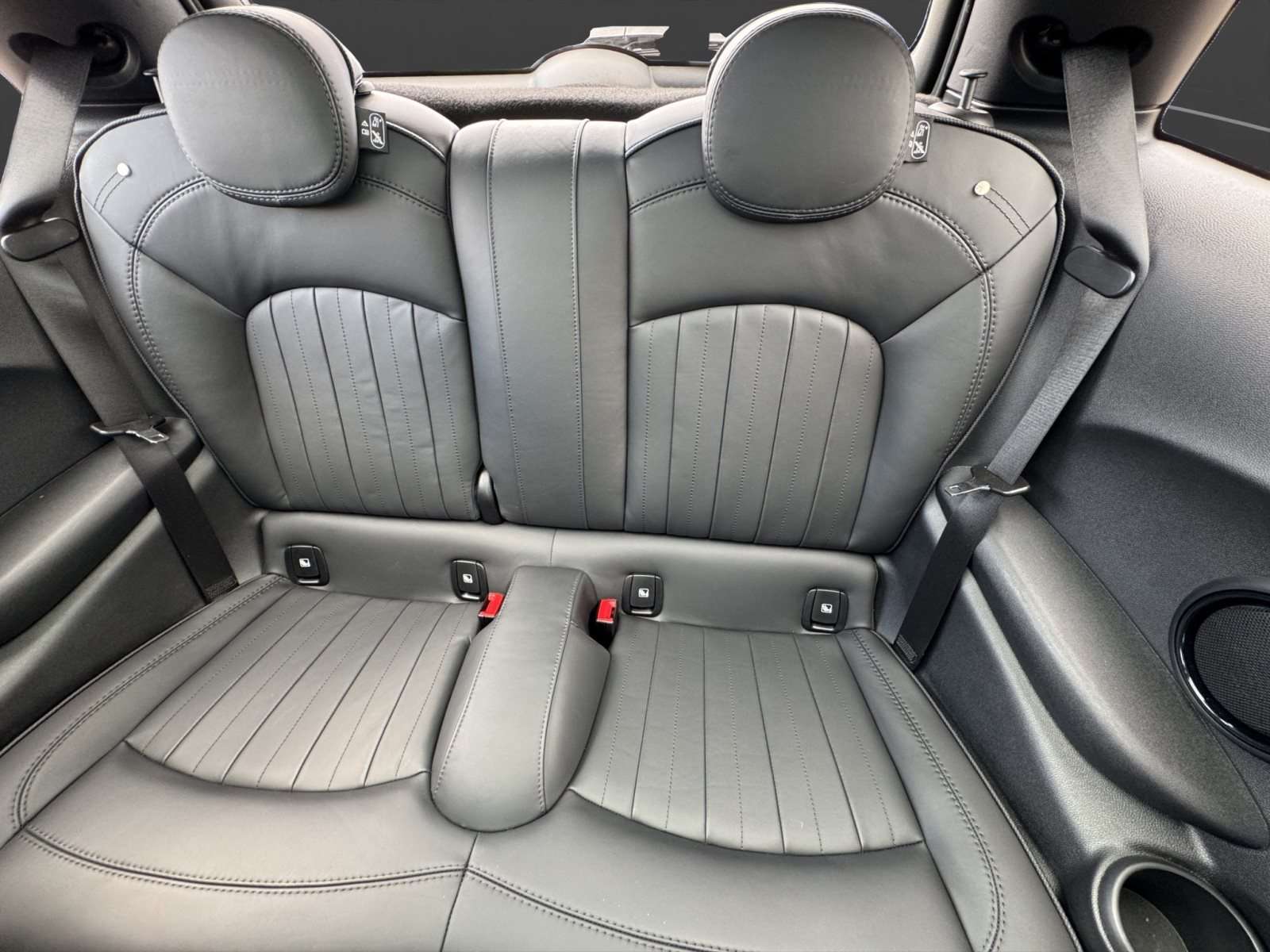 Fahrzeugbild eines MINI COOPER