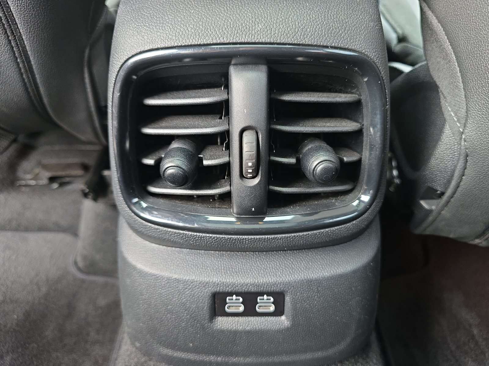 Fahrzeugbild eines MINI MINI